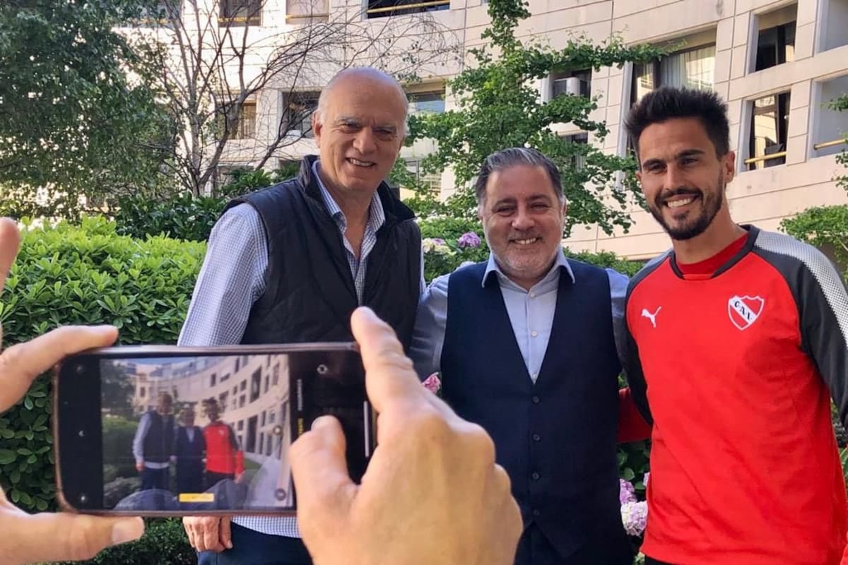 Grindetti, Doman y Marconi, en otros tiempos, cuando se lanzaron para convertirse en la nueva dirigencia de Independiente: ganaron, sacaron a Moyano, pero todo terminó mal
