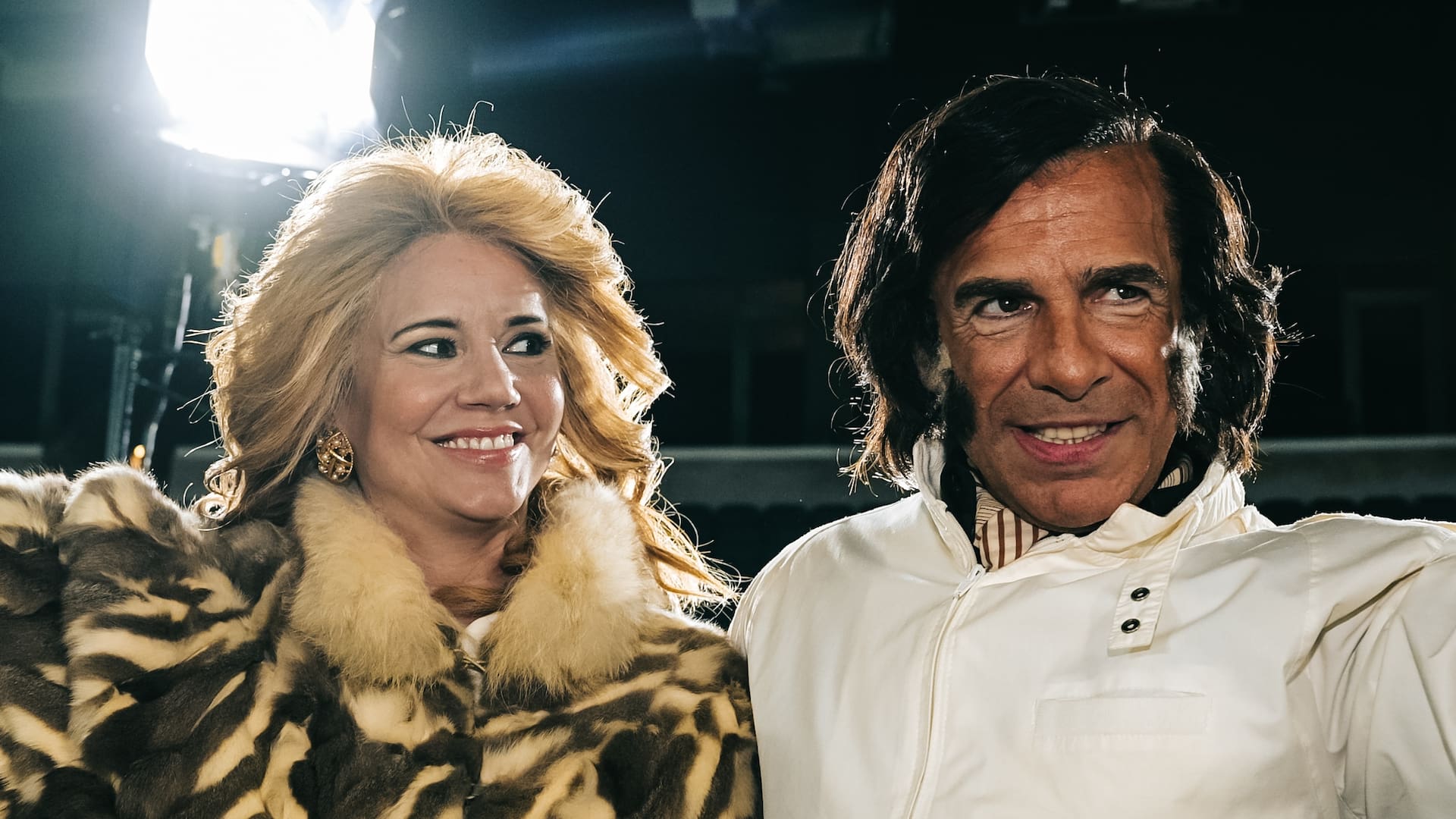 Leonardo Sbaraglia, con una impactante caracterización, personifica a Carlos Saúl Menem en la serie que saldrá por Prime Video