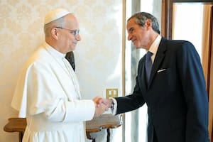 Grossi saluda al papa León XIV