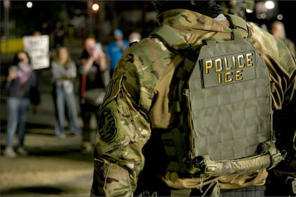 Grupos de activistas denunciaron un incremento constante en la presencia de vehículos del ICE