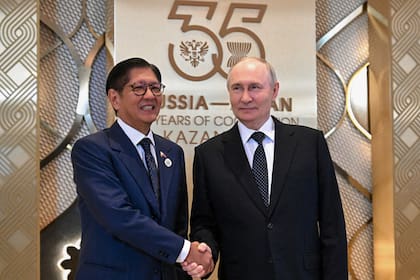Grupos vinculados a Rusia estarían intentando influir en las respuestas que dan los chatbots de inteligencia artificial