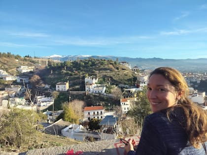 “De pronto, me encontré con la adversidad y el darme cuenta de que estaba lejos de casa. Pero estaba bien. Entendí que debía alejarme de mis comodidades, de mis afectos y de mi seguridad. Necesitaba atravesar lugares foráneos, costumbres y gente nueva".