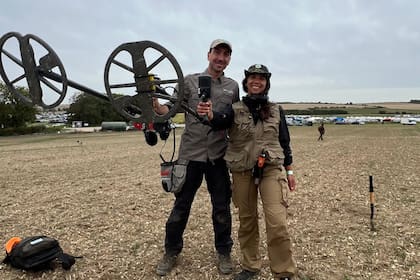 Guadalupe y Esteban juntos en el evento Detectival, la reunión de las personas que se dedican a detectar metales más grande del mundo