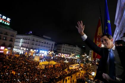 Guaidó habló ante una multitud de venezolanos en el centro de Madrid