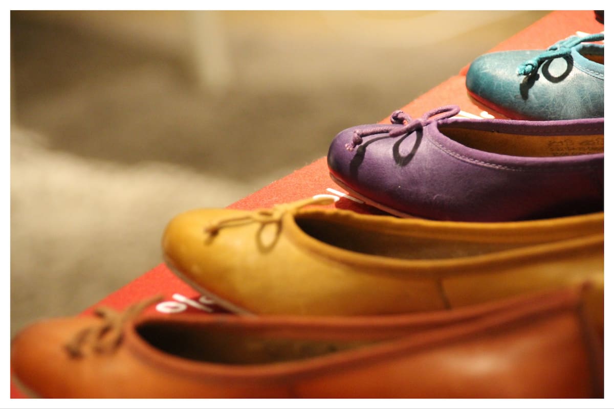 Guardar zapatos puede ser un dolor de cabeza, especialmente si no se tiene mucho espacio