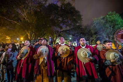 Guardia bajo las estrellas por el fallecimiento del Gral. Martin Miguel de Güemes
