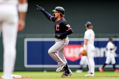 Guardianes, a 1 juego de la cima divisional tras barrer a Mellizos en doble tanda