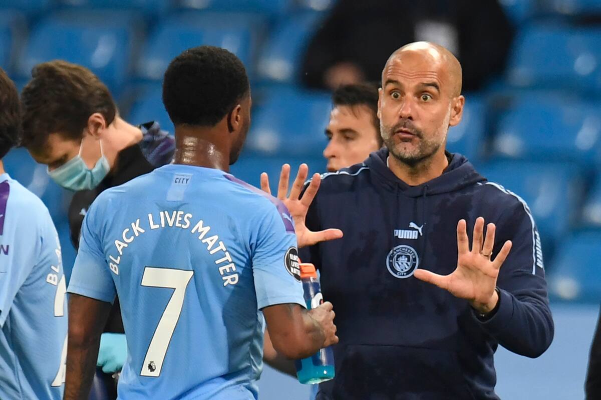 Guardiola, durante el partido de su equipo, Manchester City, frente al Arsenal, por la Premier League. Los futbolistas del City lucieron camisetas que llevaron la leyenda "black lives matter", en homenaje a George Floyd.