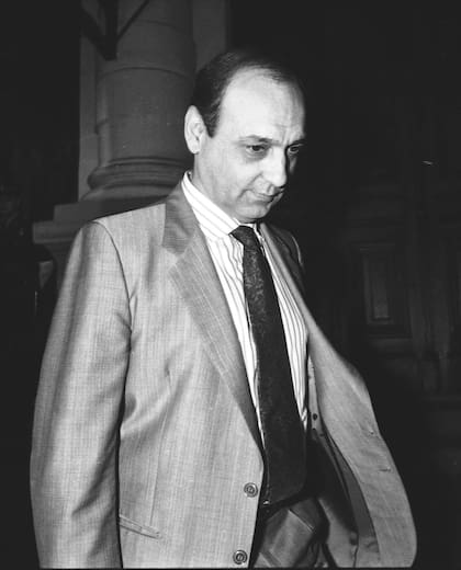 Raúl Guglielminetti agente de la SIDE tras el retorno de la democracia, enfrentó acusaciones por su actuación durante la dictadura militar
