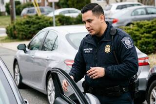 Qué puede hacer un migrante si es detenido por el ICE