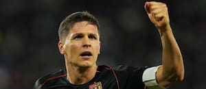 Fue 9 suplente de "un tal Mbappé", lo quisieron Guillermo y Gallardo y sigue implacable a los 35