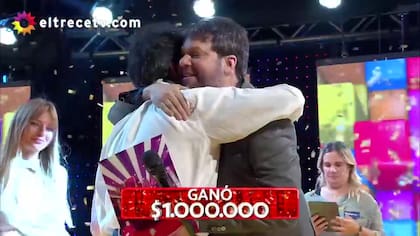 Guido Kaczka conduce Los 8 escalones del millón con calidez y empatía con los participantes