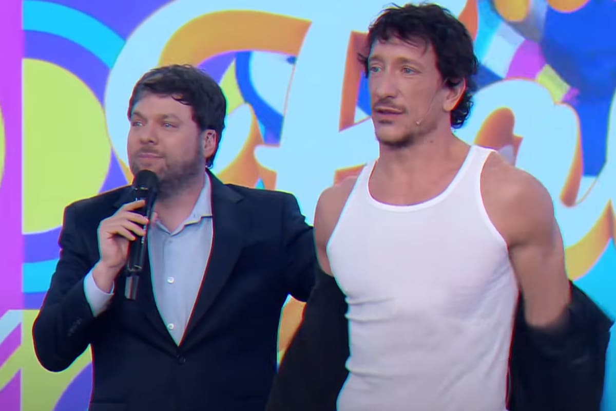 Guido Kaczka junto a Nicolás Vázquez, ayer en el primer programa de Buenas noches familia