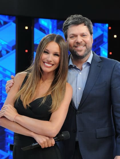 Guido Kaczka le cedió la conducción de Los 8 escalones a Pampita (Foto: Instagram @pampitaoficial)