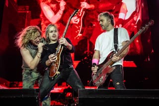 Airbag hizo delirar a sus fans en el primero de los shows que la banda ofrece en Vélez