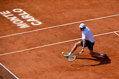 Guido Pella, en el polvo de ladrillo de Montecarlo; el bahiense se retiró del profesionalismo