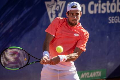Guido Pella debió esforzarse en su debut en el Buenos Aires