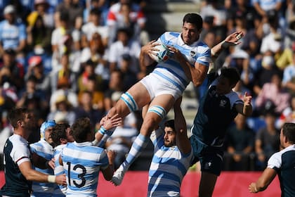 De los Pumas se nutre gran parte del rugby nacional; Mammana destaca que un país de 40 profesionales venció a uno de 500, Nueva Zelanda.