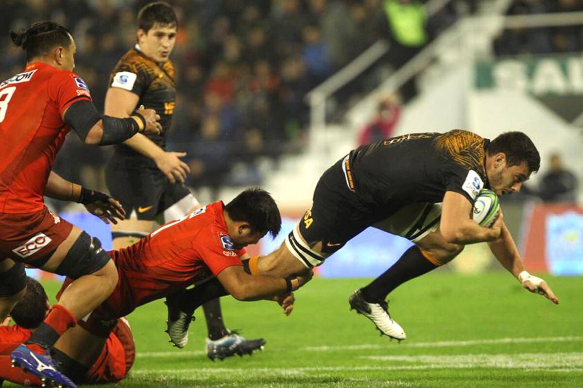 Guido Petti supera la marca de Sunwolves