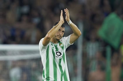 Guido Rodríguez, mediocampista central de Betis, de España, y la selección argentina