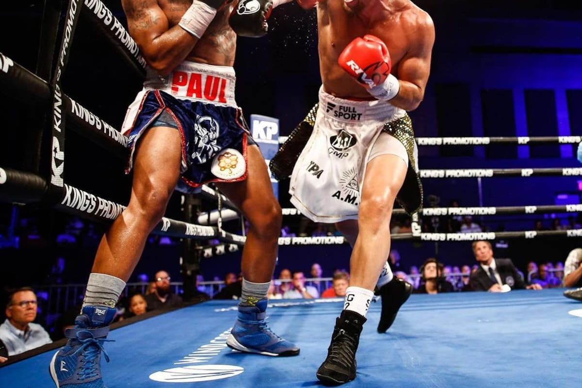 Guido Schramm ataca en su pelea con Paul Kroll, en Estados Unidos, que terminó en empate