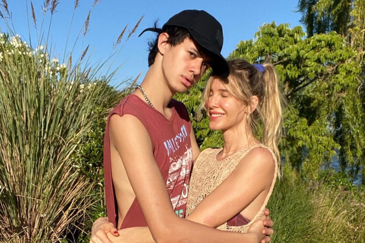 Guillermina Valdés acompañó a Dante Ortega, su hijo, durante su debut musical