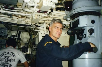 Guillermo Tibaldi en el submarino ARA San Juan