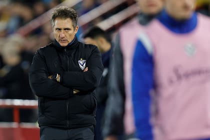 Guillermo armó un Vélez que tuvo lo mejor de la noche en el primer tiempo