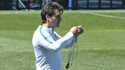 Guillermo Barros Schelotto busca cómo rearmar el equipo en medio de la racha de lesiones
