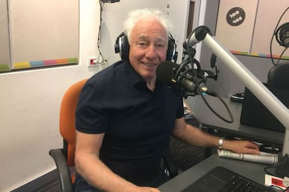 Guillermo Coppola se sumó al equipo de No está todo dicho, el programa que Guido Kaczka conduce en La 100, de lunes a viernes de 9 a 13