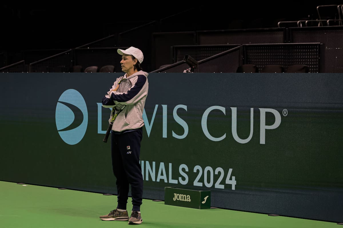 Guillermo Coria, en Málaga, hace unos días, antes de la derrota argentina 2-1 ante Italia, por los cuartos de final; luego de tres años, dejó de ser el capitán de Copa Davis