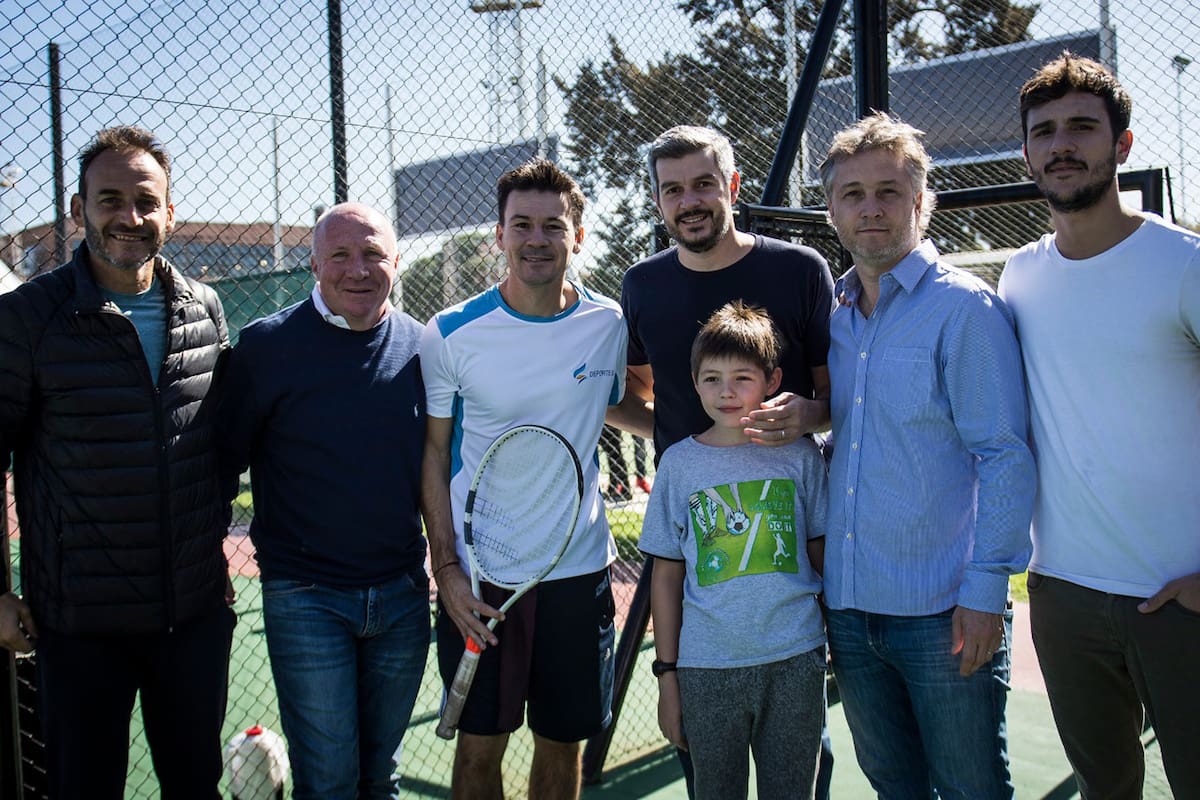 Guillermo Coria, junto con el secretario de Deporte Carlos Mac Allister y Luis Lobo