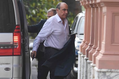 Guillermo Francos, Ministro del Interior, llegó esta mañana a Casa de Gobierno para participar de una nueva reunión del Gabinete nacional