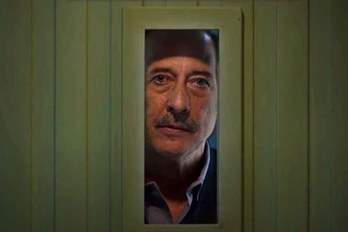 Guillermo Francella da vida a Eliseo en la ficción de Disney+