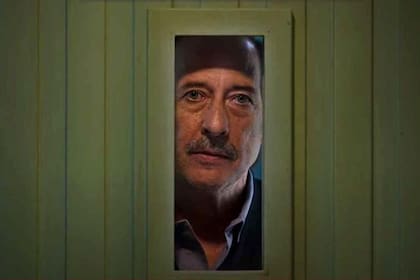 Guillermo Francella da vida a Eliseo en la ficción de Disney+