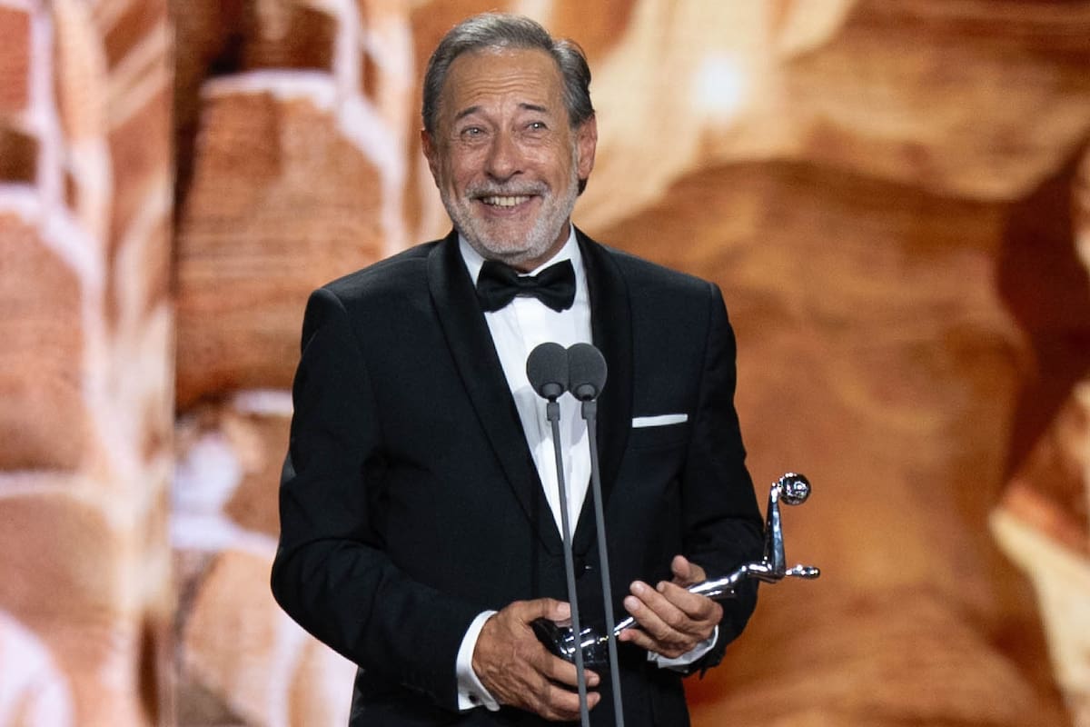 Guillermo Francella en los Premios Platino, donde fue distinguido con la estatuilla de honor