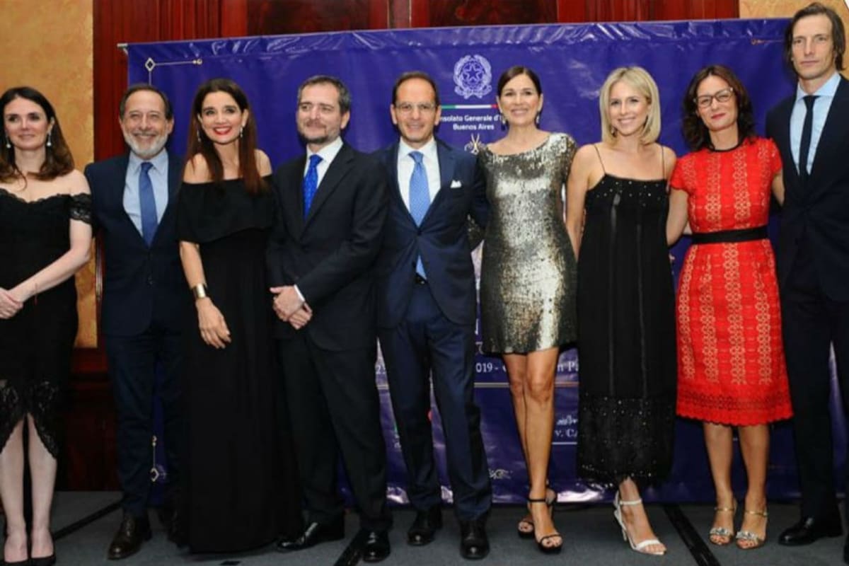 Guillermo Francella, Verónica Varano, Andrea Frigerio, Carla Peterson e Iván de Pineda participaron del evento