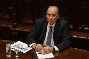Guillermo Francos abandonó repentinamente el congreso en pleno informe de gestión de su jefatura de Gabinete