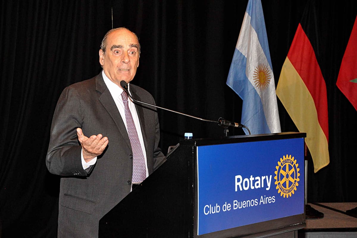 Guillermo Francos expuso hoy en el Rotary Club de Buenos Aires