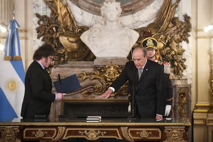 Guillermo Francos juró como jefe de Gabinete