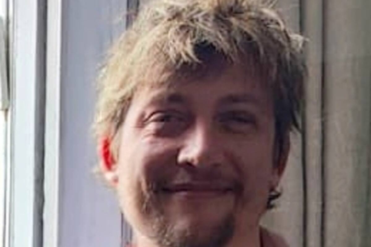 Guillermo Francos, Santiago Caputo y Karina Milei