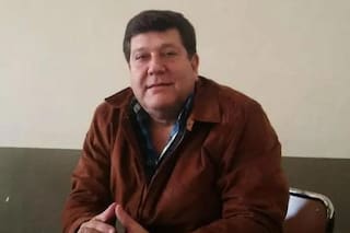 El exfuncionario que robó en un supermercado fue detenido cuando intentaba sacar dinero de un banco