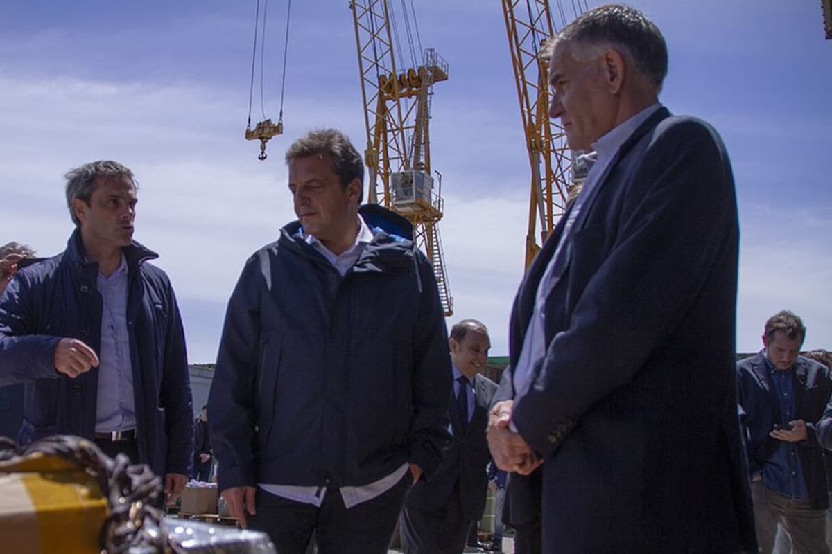 Guillermo Michel, Sergio Massa y Carlos Castagneto en la Aduana