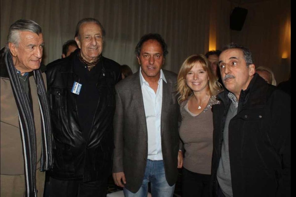 Guillermo Moreno reapareció en público, con
Gioja, Lorenzo Pepe, Scioli y Álvarez Rodríguez