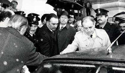 Guillermo Patricio Kelly se retira de Tribunales el 30 de agosto de 1983