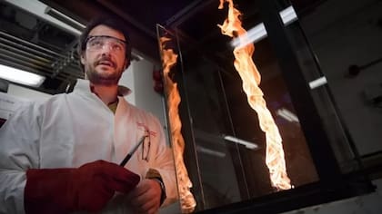 Guillermo Rein en Imperial College. "Ser ingeniero significa que todo lo que yo descubro como científico lo descubro para encontrar soluciones; como ingeniero quiero proteger y ayudar a la sociedad"