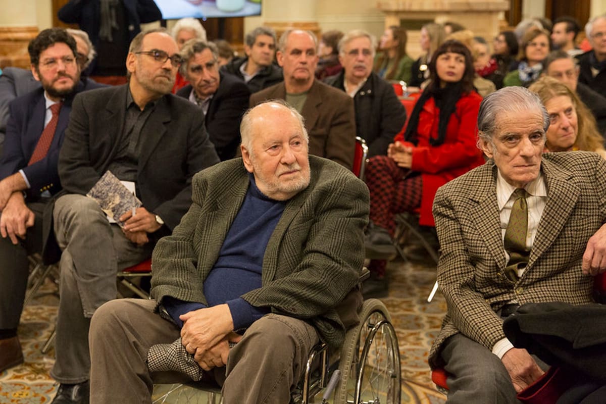 Guillermo Roux fue reconocido en el Salón de los Pasos Perdidos