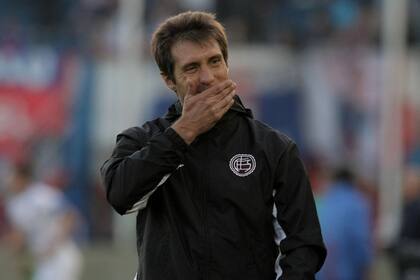 Guillermo todavía cree que Lanús puede ser campeón