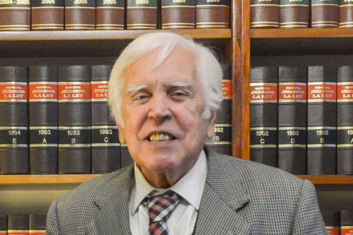 Guillermo V. Lascano Quintana.