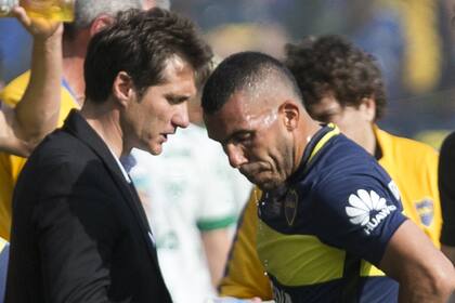 Guillermo y Tevez: el DT quiere al Apache en su mejor forma para un superclásico a todo o nada